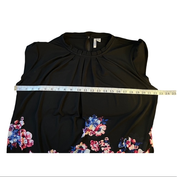 Elle Smock Neck Blouse Black Floral Size Large #310 - Picture 6 of 7
